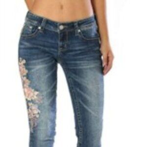 medium light denim Floral Embroidered Jeans East fit size30 by GRACE JEANS